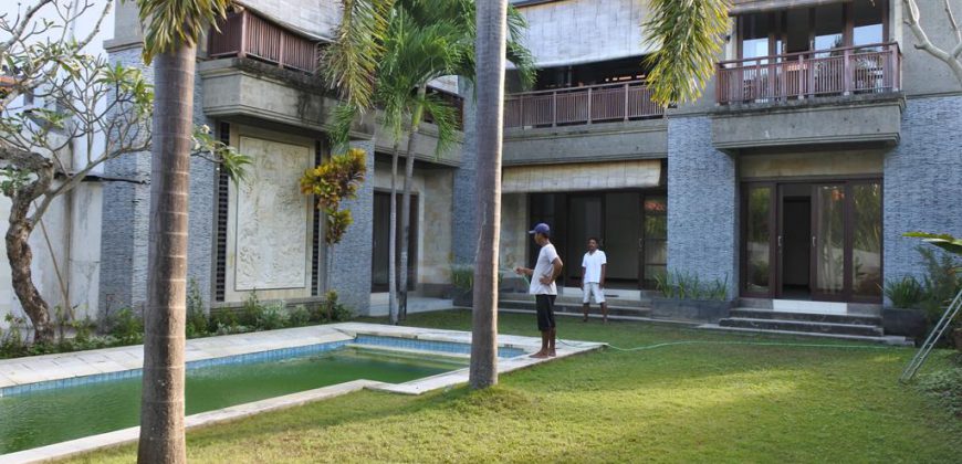 4-bedroom Villa Esmeralda in Sanur