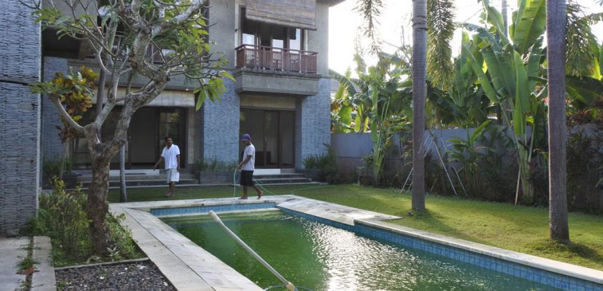 4-bedroom Villa Esmeralda in Sanur