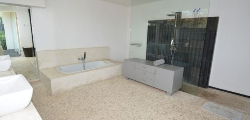 4-Bedroom Villa Cecilia in Berawa