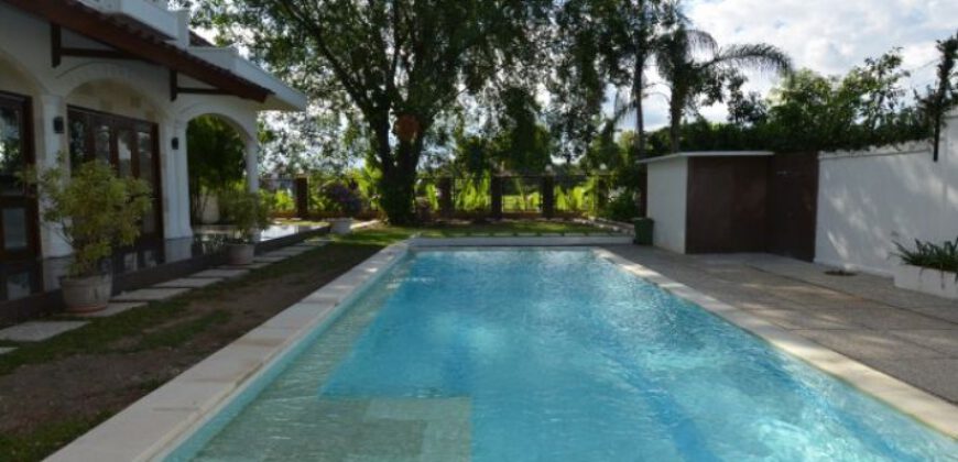 4-bedroom Villa Maeve in Umalas