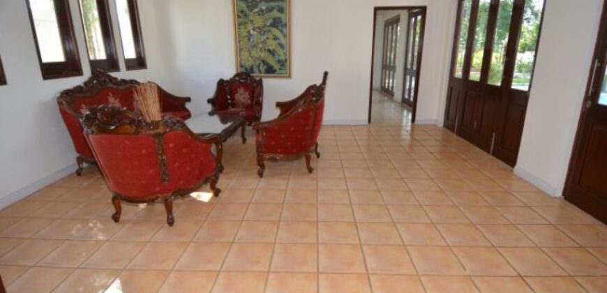 4-bedroom Villa Maeve in Umalas