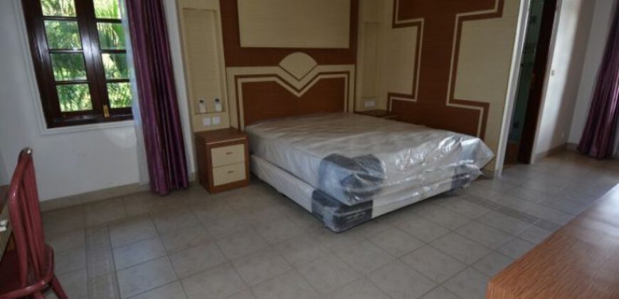 4-bedroom Villa Maeve in Umalas
