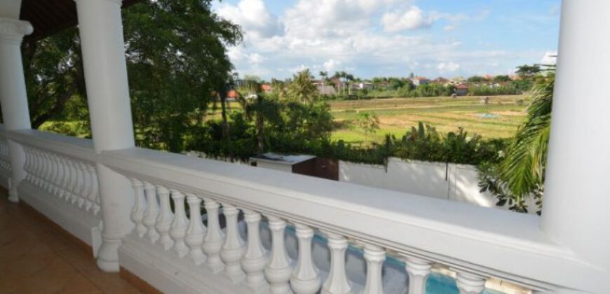 4-bedroom Villa Maeve in Umalas