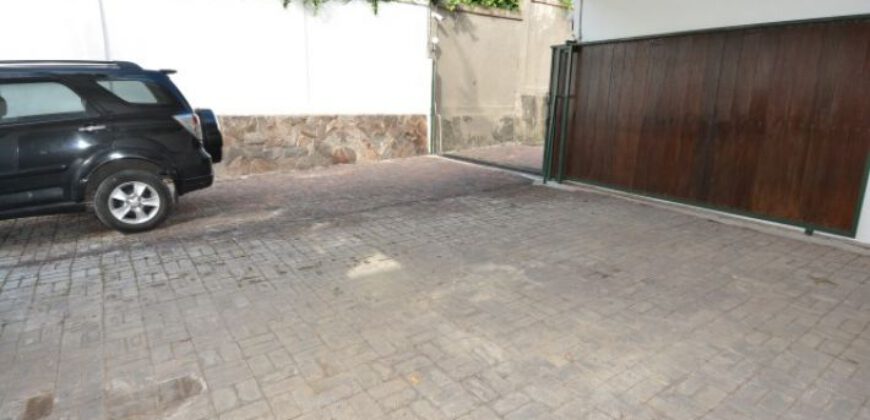 4-bedroom Villa Maeve in Umalas