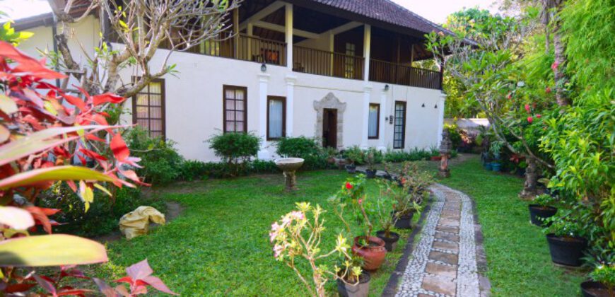 Villa Mariah in Sanur – AY881