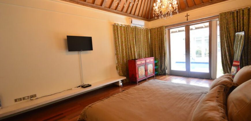 4-Bedroom Villa Arya in Berawa