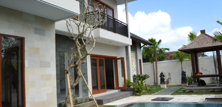 Villa Mandevilla in Kerobokan – AR251