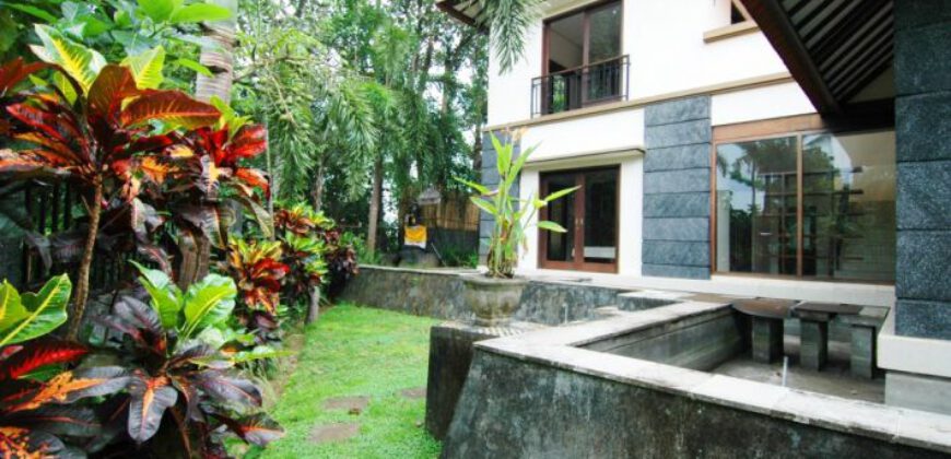 4-bedroom Villa Burbank in Kerobokan