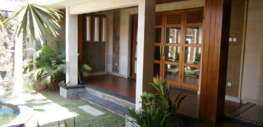 3-bedroom Villa Justice in Sanur