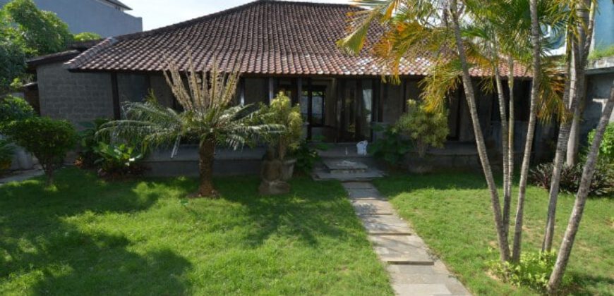 5-bedroom House Kendrick in Sanur