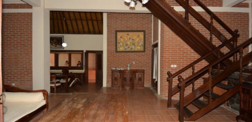 House Ronstadt in Sanur – AY463
