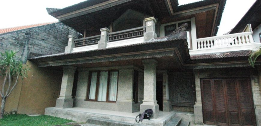 6-bedroom House Nengah in Sanur
