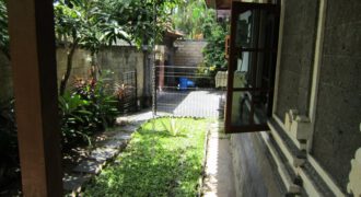 House Piano in Sanur – YK065