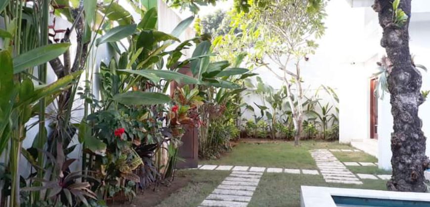 4-Bedroom Villa Uni in Nusa dua