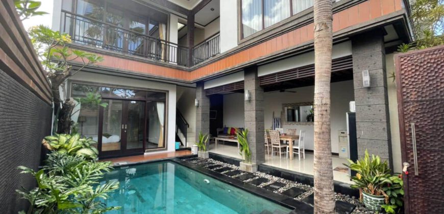 3-Bedroom Villa Bowl in Legian